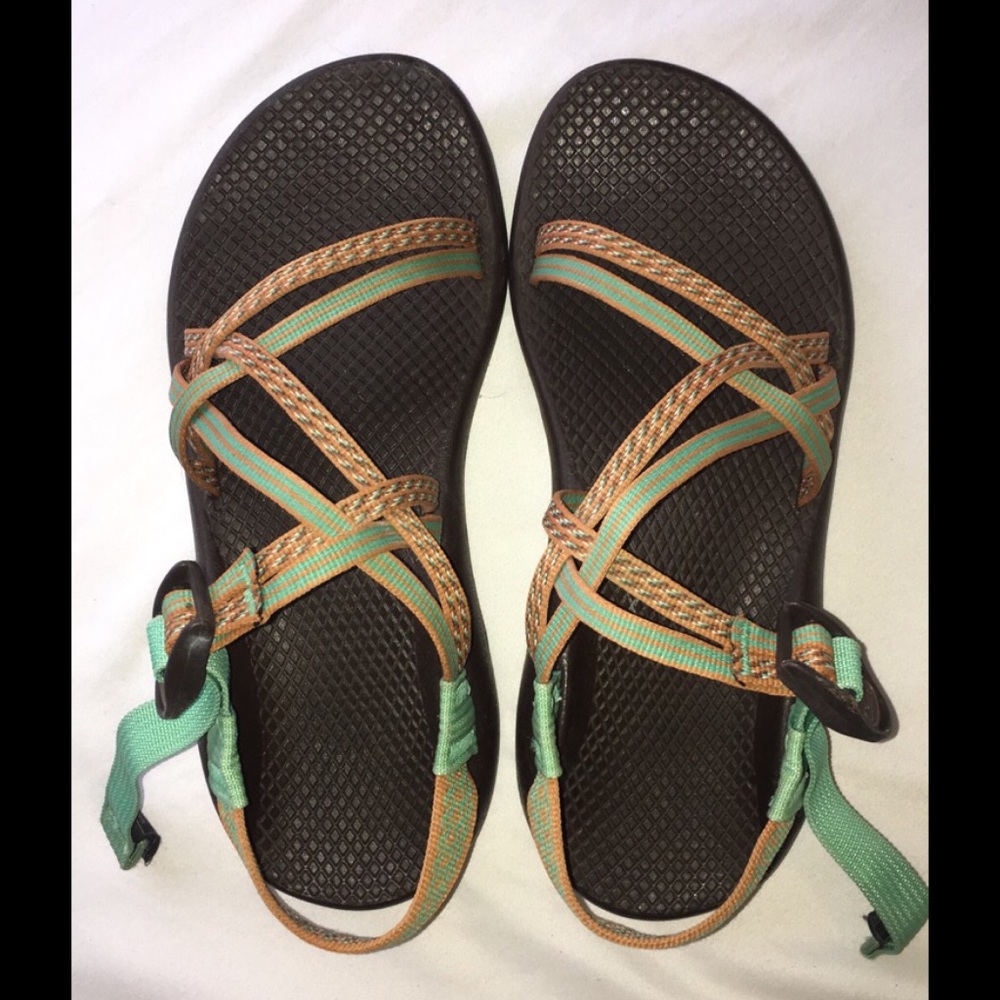 CHACOS SIZE 7